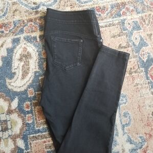 Nygard jeggings black denim with fade with size large 14/16 EUC